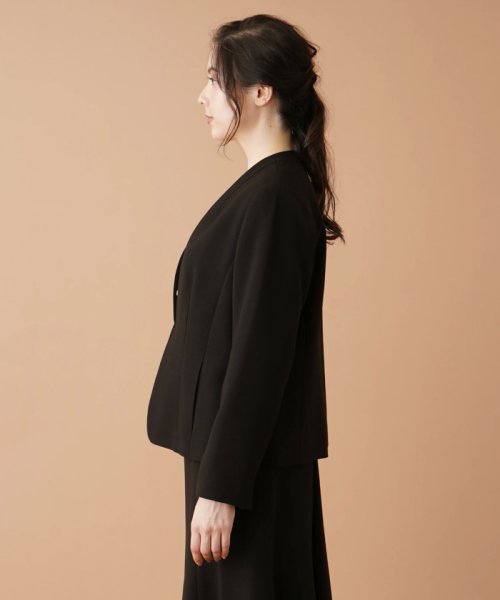 ノーカラージャケット 