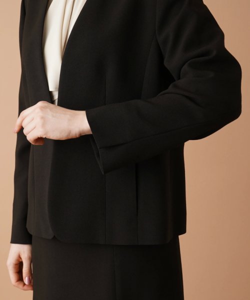 ノーカラージャケット 