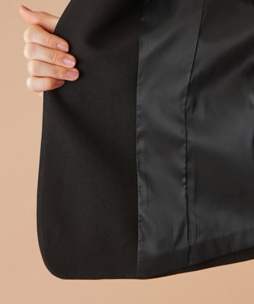 ノーカラージャケット 