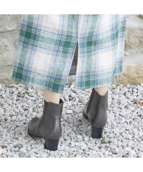 サイドゴアレザーショートブーツ 