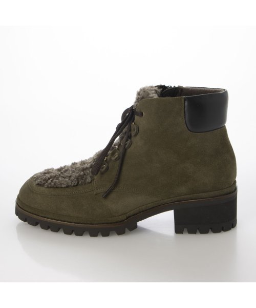 タンクソールレースアップショートブーツ 商品説明マウンテンブーツテイストのショートブーツ。すっきりとしたラストを使用しており、ボリューム感も程良いです。内 E2675385680 (20477円)