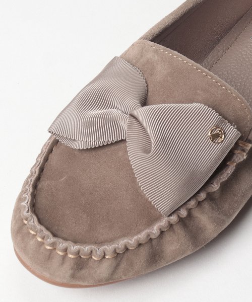 リボンモチーフソフトモカシン 