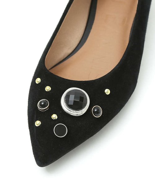 アシンメトリービジューフラットパンプス 商品説明左右アシンメトリーに配置されたビジューが他にはない特別感のある、レディライクな新作パンプス。ビジューパーツはブラックをベースにして、大人っ N1425634588(11011円)