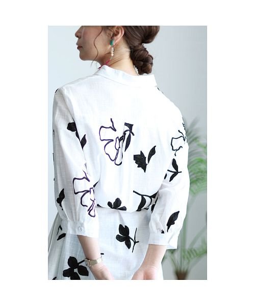 Sawa a la mode(サワアラモード)/ナチュラルな花刺繍コットンシャツチュニック/img07