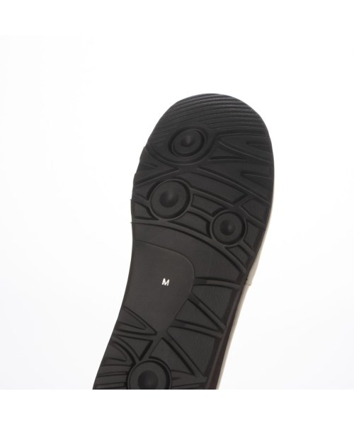 【サスティナブル】深めカットフラットシューズ ing