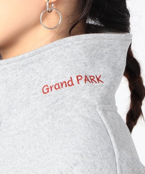 Grand PARK(グランドパーク)/ロゴ刺繍入り　ハーフジップトレーナー/img10