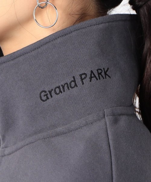 Grand PARK(グランドパーク)/ロゴ刺繍入り　ハーフジップトレーナー/img11