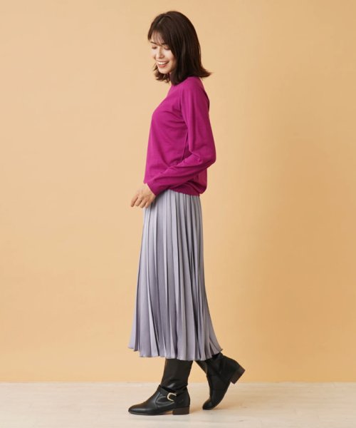 サテンプリーツスカート 