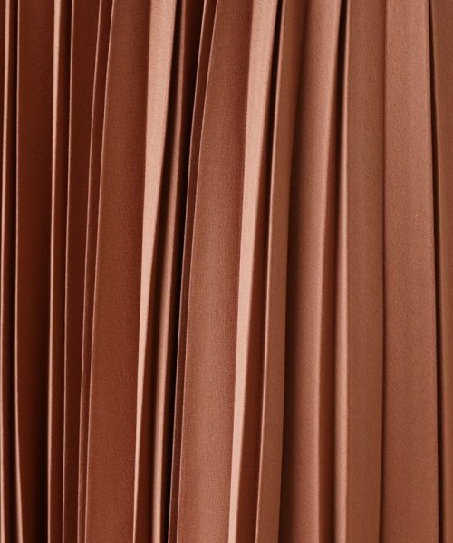 サテンプリーツスカート 