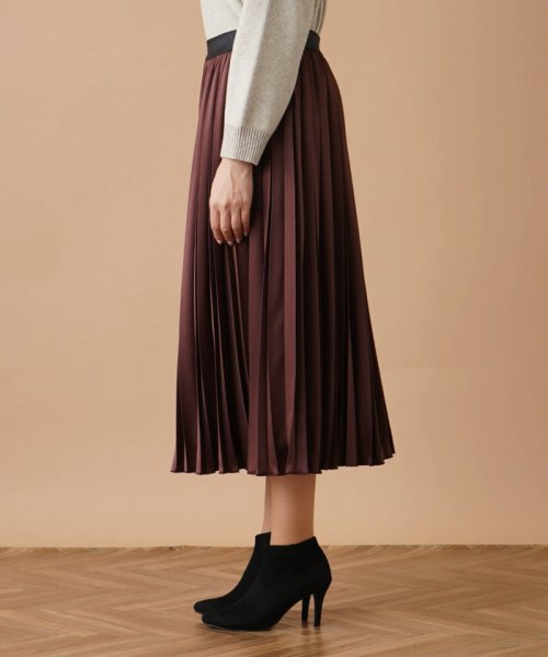 サテンプリーツスカート 