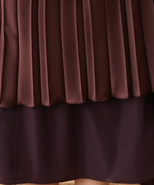 サテンプリーツスカート 