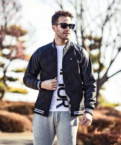 1PIU1UGUALE3 RELAX(ウノピゥウノウグァーレトレ リラックス)総柄スタジアムジャンパー 