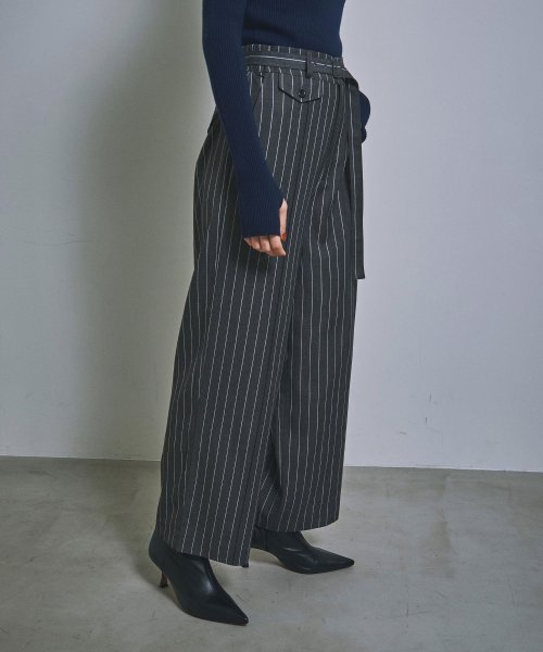 MIELI INVARIANT(ミエリ インヴァリアント)/Pinstripe Belt Slacks/img39