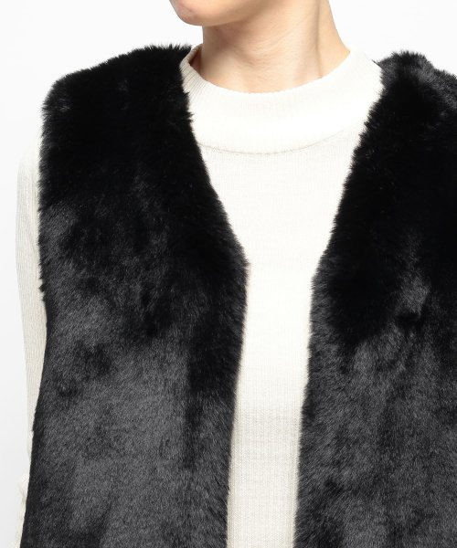 フェイクファーベスト【NEMIKA】 
