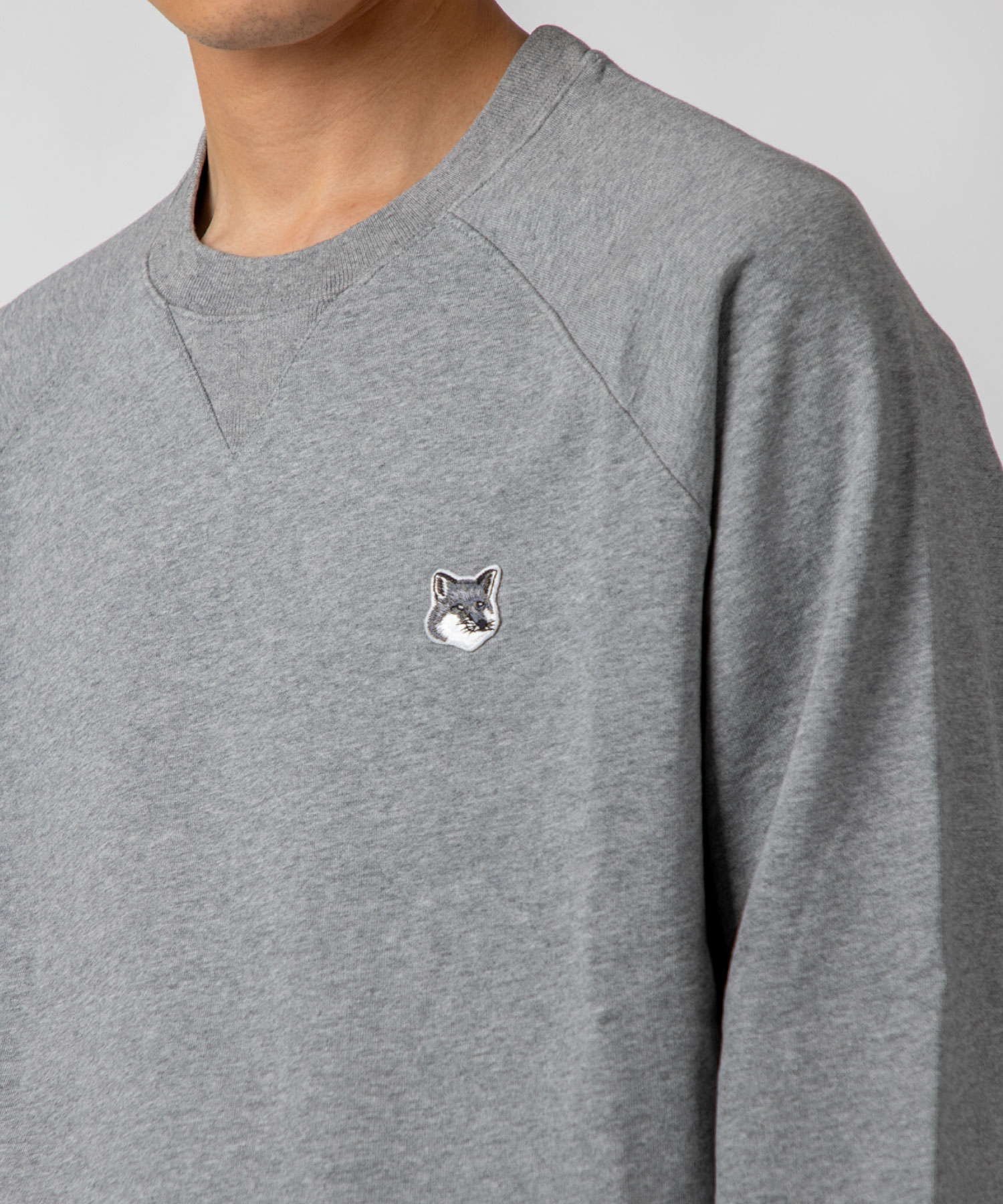 【新品未使用】 MAISON KITSUNE メゾンキツネ スウェット トレーナー GREY FOX HEAD PATCH CLASSIC SWEATSHIRT GM00333KM0002 【Sサイズ/BLACK】