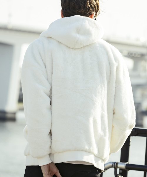 1PIU1UGUALE3 RELAX(ウノピゥウノウグァーレトレ リラックス)スピンドルロゴファーブルゾン 袖丈51