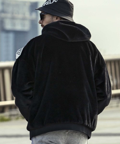 1PIU1UGUALE3 RELAX(ウノピゥウノウグァーレトレ リラックス)スピンドルロゴファーブルゾン 袖丈51