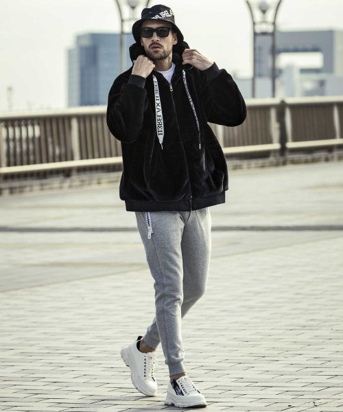 1PIU1UGUALE3 RELAX(ウノピゥウノウグァーレトレ リラックス)スピンドルロゴファーブルゾン 袖丈51