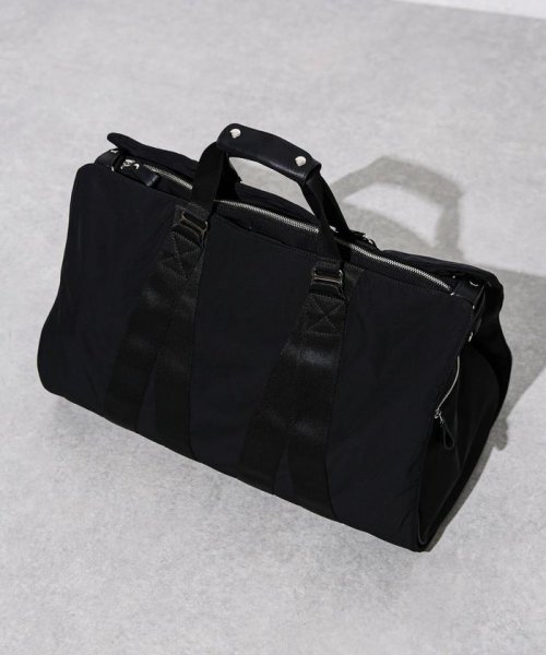 「ESSENTIAL LINE」ガーメントドラムバッグ The Taylor 表生地には撥水を施した機能性素材 SYNEX サイネックス を使用