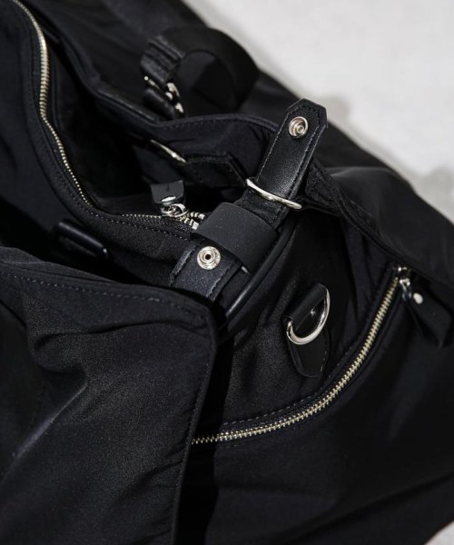 「ESSENTIAL LINE」ガーメントドラムバッグ The Taylor 表生地には撥水を施した機能性素材 SYNEX サイネックス を使用