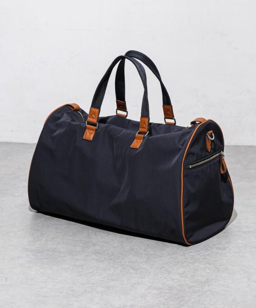 「ESSENTIAL LINE」ガーメントドラムバッグ The Taylor 表生地には撥水を施した機能性素材 SYNEX サイネックス を使用