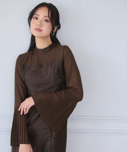 袖プリーツレース切替ワンピース 