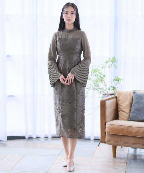 袖プリーツレース切替ワンピース 