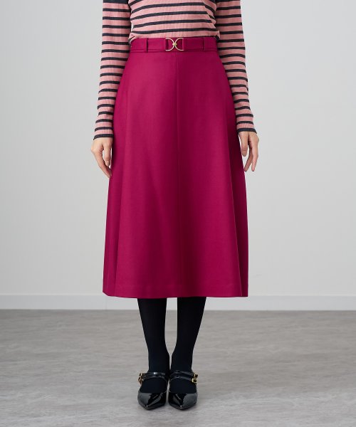 ストレッチボタニーベルトバックル スカート model 着用サイズ なし