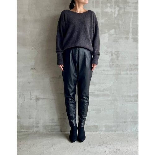 HELIOPOLE(エリオポール)/FAKE LEATHER TAPERED PANTs/img07
