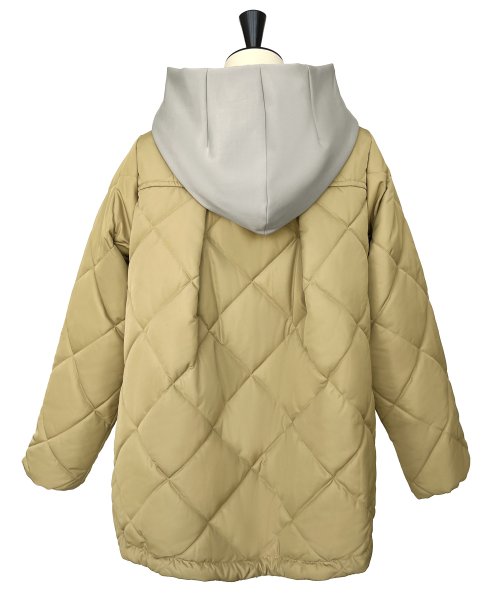 ダンボールニット×ライトサーモキルティングジャケット(D1296) D1296 ダンボールニット×ライトサーモキルティングジャケット 赤外線を吸収