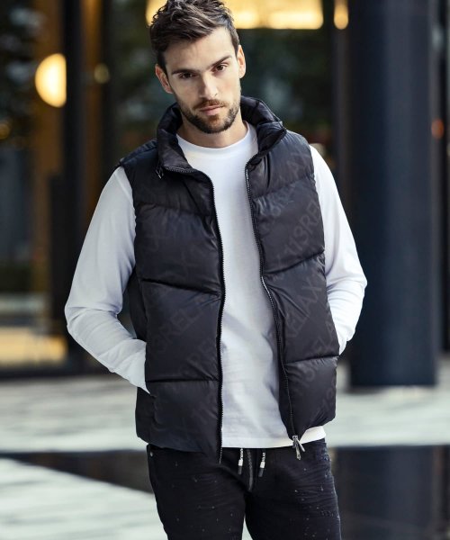 1PIU1UGUALE3 RELAX(ウノピゥウノウグァーレトレ リラックス)総柄ダウンベスト シップス　メン/SHIPS: ウールファブリック ダウン ジャケット ZYX1530257996(11736円)