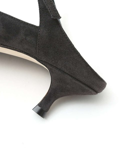 【BRENTELLA/ブレンテッラ】ポインテッドミュール 商品説明上質で柔らかなレザーと、シルエットの美しさが魅力のポインテッドミュール。低めのヒールとストラップで安定感があり、履 T2842772278(21780円)