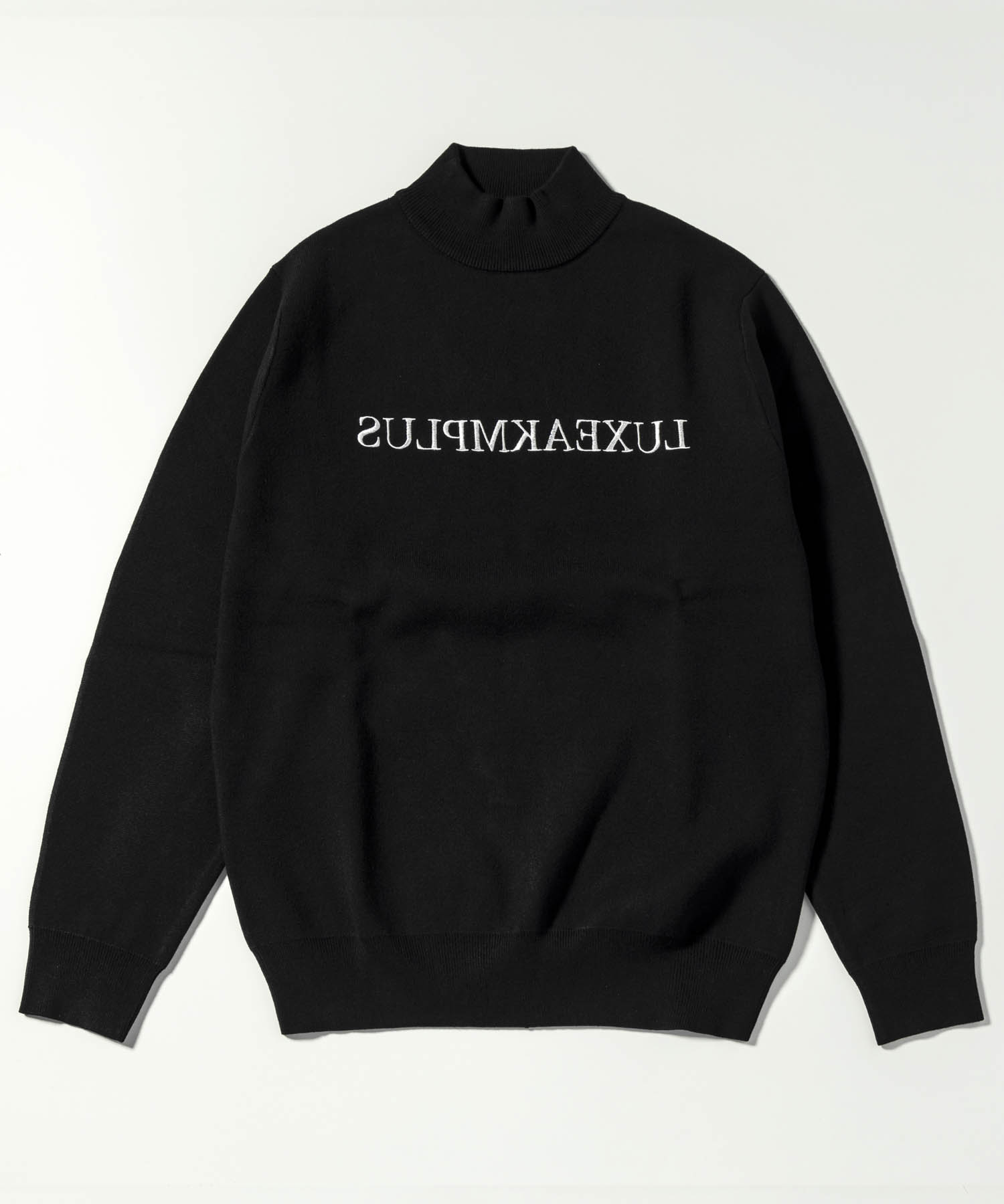 LUXEAKMPLUS(リュクスエイケイエムプラス)ゴルフ フロントロゴモックネ