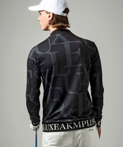 LUXEAKMPLUS(LUXEAKMPLUS)/LUXEAKMPLUS(リュクスエイケイエムプラス)ゴルフ 裾ロゴ総柄モックネックTシャツ/img02