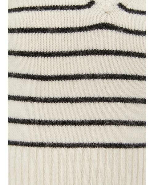 ラクーンアンサンブルニット 予めご了承ください