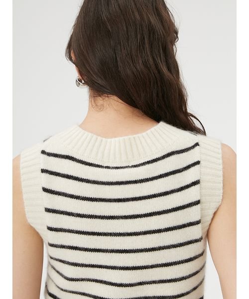 ラクーンアンサンブルニット 予めご了承ください