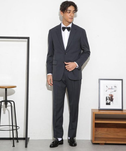 「ESSENTIALLINE」TWソリッドシングルジャケット クラシックの基本は崩さず