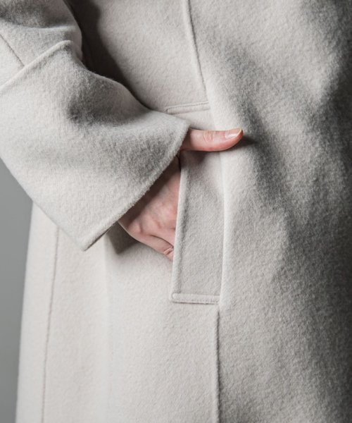 ロング丈シャルムリバービーバーコート 光沢感