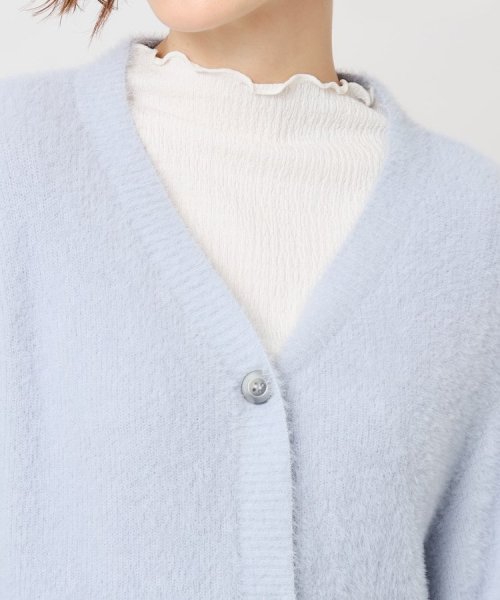 ふわふわとした毛足が可愛いフェザーニットカーディガン