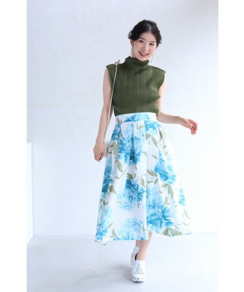 CAWAII(カワイイ)/涼やかな青の花咲くタックミディアムスカート/img11