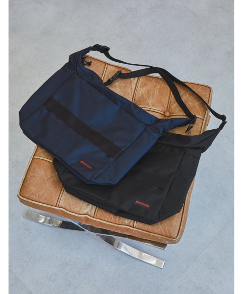 【別注】＜BRIEFING×green label relaxing＞ショルダーバッグ label ＜BRIEFING×green ブリーフィング