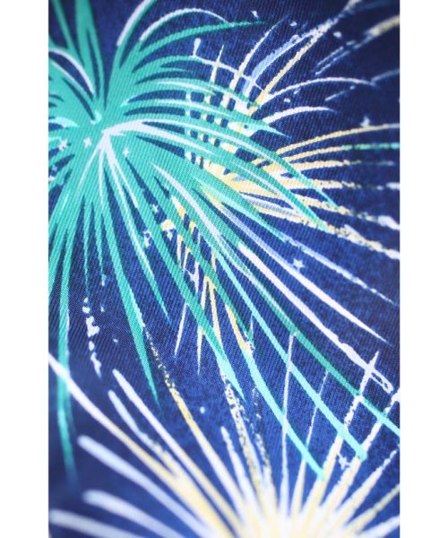 CAWAII(カワイイ)/セレモニーの花火が上がるエッフェル塔スカーフ/img01