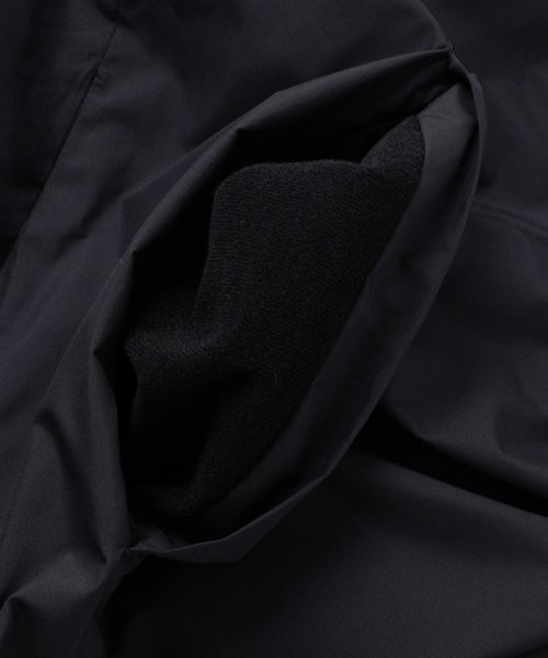 SHIPS any: 〈軽量・撥水・防風〉PERTEX(R) ハーフジップ ベスト (セットアップ対応)◇ 撥水 防風〉PERTEX セットアップ対応 QUAMTUM SHIPS トラックジャケット トラックパンツ ◆〈軽量