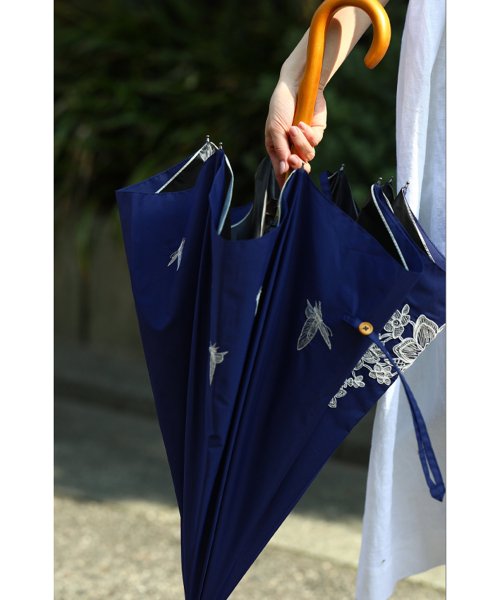 CAWAII(カワイイ)/UVカット99.9% 花と蝶舞うコード刺繍の晴雨兼用日傘/img11