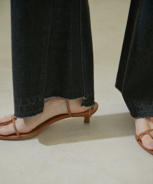 【雑誌掲載】COTTON USAセミフレアデニム COTTON ■モデル身長 着用サイズ 166cm ショートヘアモデル