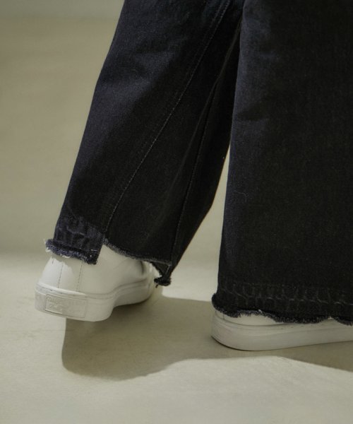 【雑誌掲載】COTTON USAセミフレアデニム COTTON ■モデル身長 着用サイズ 166cm ショートヘアモデル