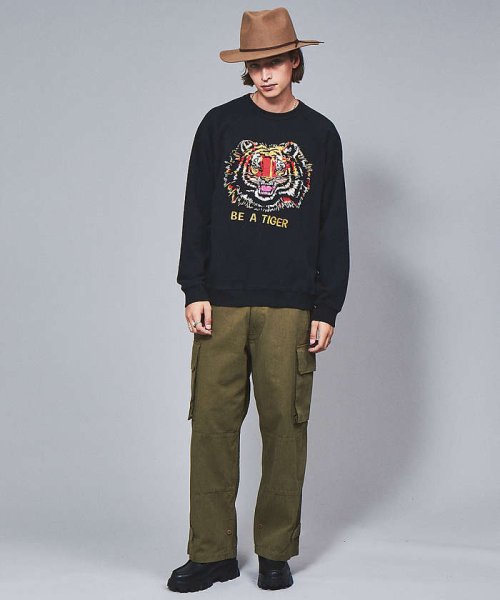 【NUTMEG MILLS/ナツメグミルズ】 / TIGER EMB CREW NUTMEG モデル：H182 B83 W72 H89 MILLS/ナツメグミルズ