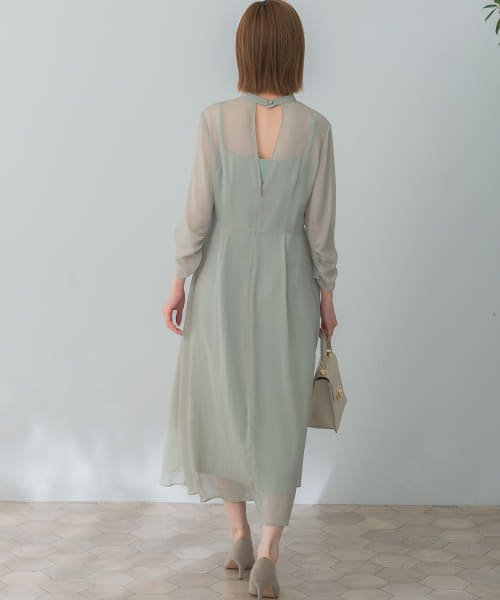 楊柳シアーロングドレス 商品説明【優雅なムード漂う、シアーロングドレス】ボリュームスリーブで程良い甘さをプラスした、上品なシアー感が魅力的なドレス。楊柳の凹凸が大人可愛く、滑らかな素材感もポイントです。バックス M1439625116(11000円)