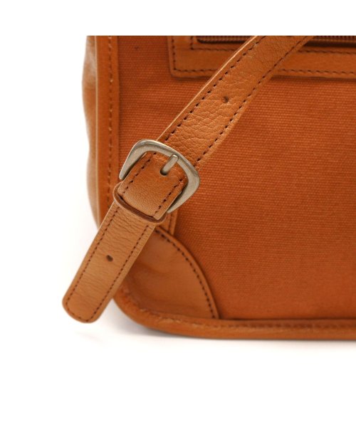 ダコタ リュック Dakota ファレル リュックサック スクエア かぶせ フラップ A4 コンパクト 本革 レザー 1034242 フラップ かぶせ A4 1034242 リュックサック スクエア リュック コンパクト レザー ダコタ ファレル 本革 Dakota HO1864181021(14300円)