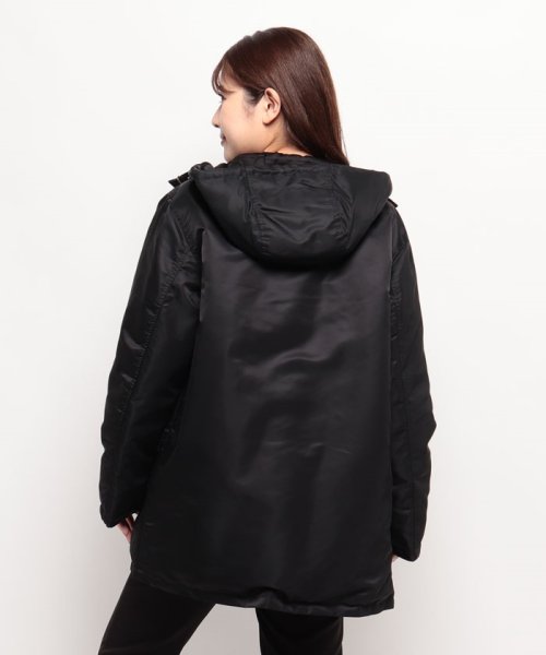 コート　AERO NYLON ST PARKA P 